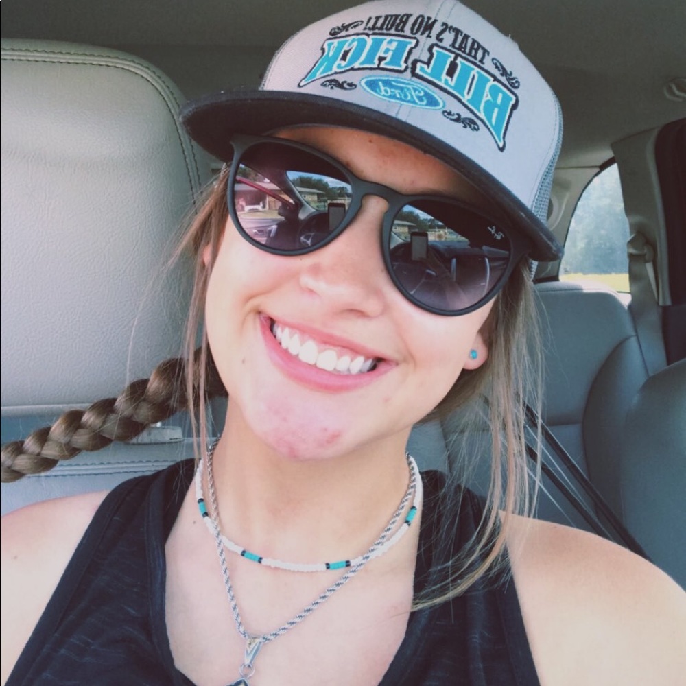 Meet your Posher, Christina